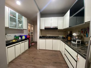 Dijual murah rumah terawat bisa di beli sebagian