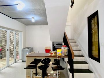Dijual murah rumah terawat bisa di beli sebagian