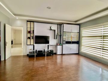 Dijual murah rumah terawat bisa di beli sebagian