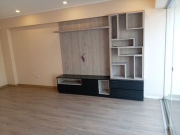 VENTA DE DEPARTAMENTO TRIPLEX, 3 DORMITORIOS, 3 BAÑOS, BALCON, PATIO INTERIOR