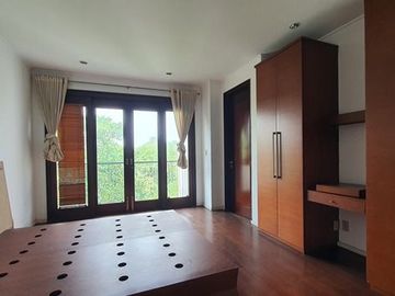 TERMURAH DIJUAL RUMAH TOWNHOUSE 9 UNIT PREMIUM HARGA DI BAWAH NJOP DI PRAPANCA RAYA KEBAYORAN BARU JAKARTA SELATAN  Lokasi Strategis & Premium Dekat k