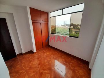 Simpatico Departamento En Urb Los Cipreces