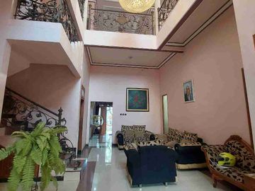 Rumah dijual Lokasi Sangat Strategis di Soekarno Hatta Kota Malang