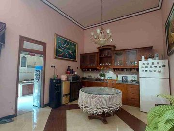 Rumah dijual Lokasi Sangat Strategis di Soekarno Hatta Kota Malang