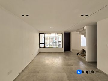 En venta casa a estrenar al sur de la ciudad de Loja aplica a crédito VIP