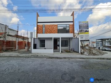 En venta casa a estrenar al sur de la ciudad de Loja aplica a crédito VIP