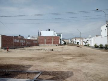 POR OCACION SE VENDE TERRENO EN PUNTA NEGRA CERCA A LA PLAYA