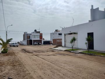 POR OCACION SE VENDE TERRENO EN PUNTA NEGRA CERCA A LA PLAYA