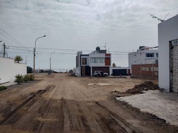 POR OCACION SE VENDE TERRENO EN PUNTA NEGRA CERCA A LA PLAYA
