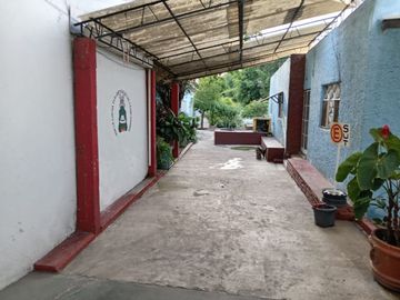 SE VENDE CASA COMERCIAL CERCA DEL ZOCALO DE JIUTEPEC, MOR