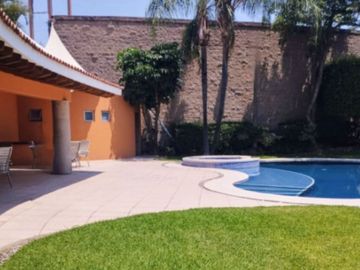 SE VENDE CASA A 1KM DE HACIENDA CORTES