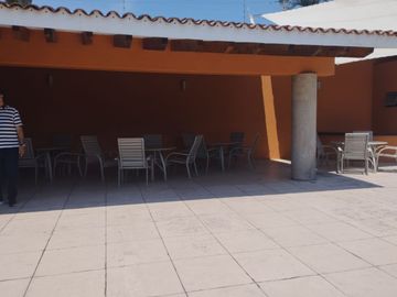 SE VENDE CASA A 1KM DE HACIENDA CORTES