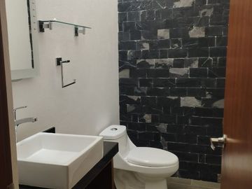 SE VENDE CASA A 1KM DE HACIENDA CORTES