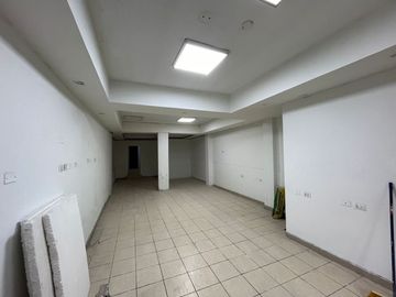 Se alquila local comercial en zona centrica de chorrillos