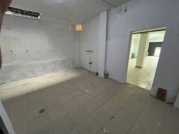 Se alquila local comercial en zona centrica de chorrillos