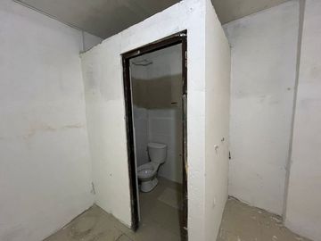 Se alquila local comercial en zona centrica de chorrillos