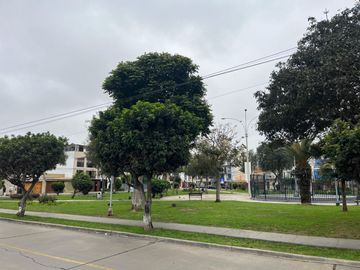 Vendo Amplia Casa Funcional De 2 Pisos A 2 Cdras De Faucett San Miguel