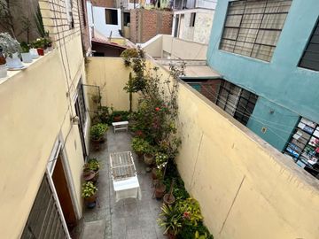Vendo Amplia Casa Funcional De 2 Pisos A 2 Cdras De Faucett San Miguel