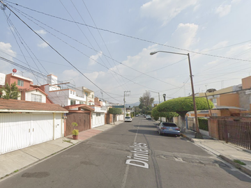 Casa En Venta En Ciudad De Mexico AL SUR DE LA CIUDAD EN XOCHIMILCO MUY BIEN UBICADA PRECIO DE REMATE BANCARIO!!!!
