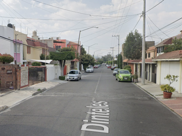 Casa En Venta En Ciudad De Mexico AL SUR DE LA CIUDAD EN XOCHIMILCO MUY BIEN UBICADA PRECIO DE REMATE BANCARIO!!!!
