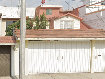 Casa En Venta En Ciudad De Mexico AL SUR DE LA CIUDAD EN XOCHIMILCO MUY BIEN UBICADA PRECIO DE REMATE BANCARIO!!!!
