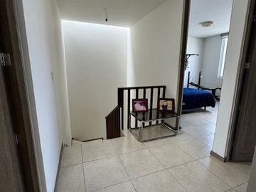 CASA AMPLIA EN VENTA EN COTO MAGNOLIA, RANCHO SANTA MONICA AGS