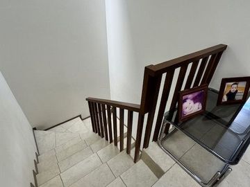 CASA AMPLIA EN VENTA EN COTO MAGNOLIA, RANCHO SANTA MONICA AGS