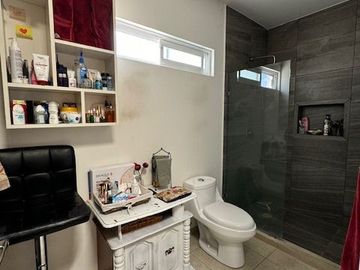 CASA AMPLIA EN VENTA EN COTO MAGNOLIA, RANCHO SANTA MONICA AGS