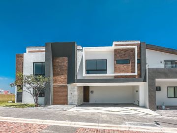 CASA EN VENTA EN PARQUE GRAN RESERVA.