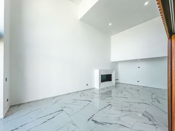 CASA EN VENTA EN PARQUE GRAN RESERVA.