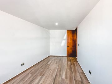 CASA EN VENTA EN PARQUE GRAN RESERVA.