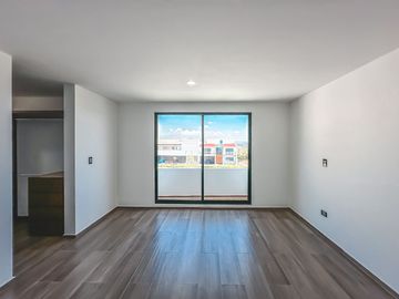 CASA EN VENTA EN PARQUE GRAN RESERVA.