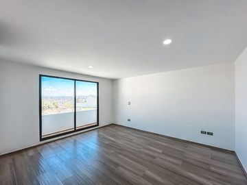 CASA EN VENTA EN PARQUE GRAN RESERVA.