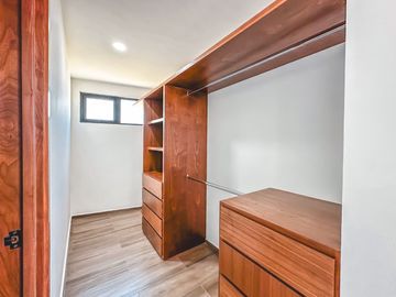 CASA EN VENTA EN PARQUE GRAN RESERVA.