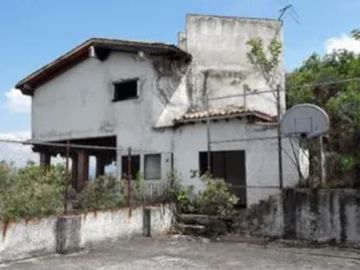 Venta de Amplia Casa, Col. San Gaspar, Jiutepec Mor.