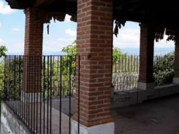 Venta de Amplia Casa, Col. San Gaspar, Jiutepec Mor.