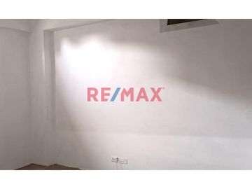 Local Comercial En La Av Abancay !!!