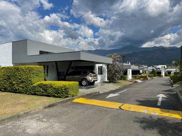 Casa campestre en venta - Calarca