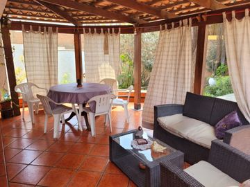 VENDO ESPACIOSA CASA EN SOL DE LA MOLINA