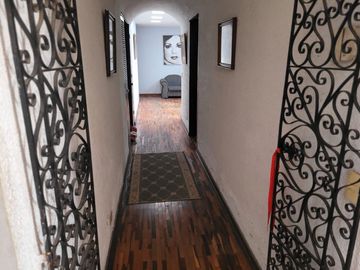 VENDO ESPACIOSA CASA EN SOL DE LA MOLINA