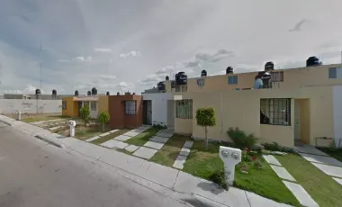 CASA EN VENTA DE REMATE BANCARIO EN FRACC. MISION DEL VALLE, MORELIA, MICH.