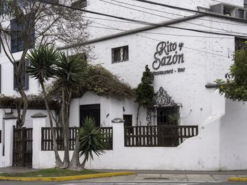 SE VENDE HOTEL BOUTIQUE Y RESTAURANTE EN MIRAFLORES ( PRECIO NEGOCIABLE)