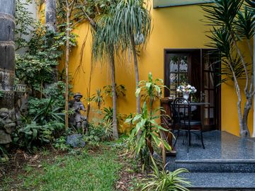 SE VENDE HOTEL BOUTIQUE Y RESTAURANTE EN MIRAFLORES ( PRECIO NEGOCIABLE)