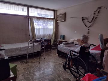 VENTA CASA COMERCIAL EN URDESA CENTRAL AVENIDA LAS MONJAS