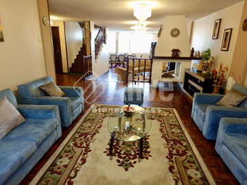 Casa independiente de venta en Monjas Jardín del Valle