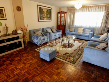 Casa independiente de venta en Monjas Jardín del Valle
