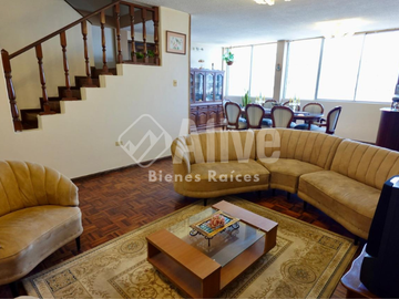 Casa independiente de venta en Monjas Jardín del Valle