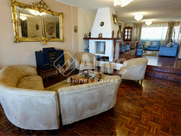 Casa independiente de venta en Monjas Jardín del Valle