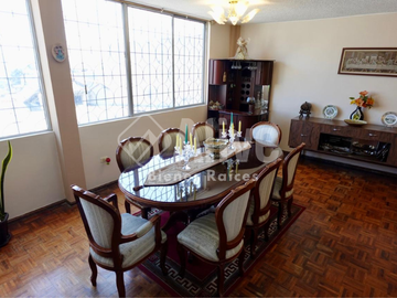 Casa independiente de venta en Monjas Jardín del Valle