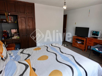 Casa independiente de venta en Monjas Jardín del Valle
